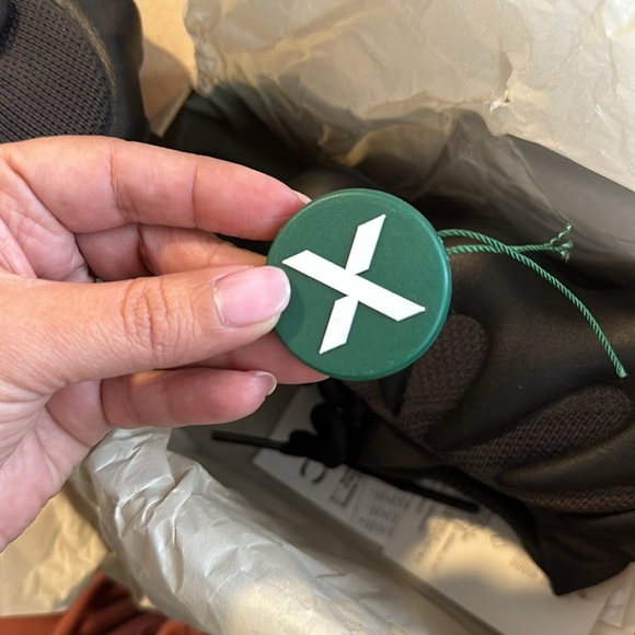 Adidas Yeezy 450 Dark Slate - Picture 7 of 7